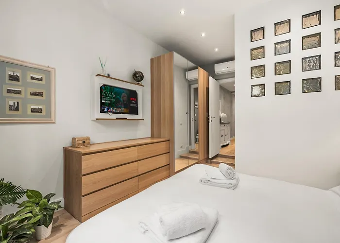 Dolce & Terrace By C&g Apartment