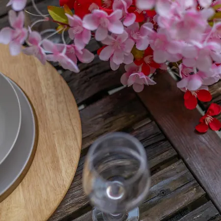 Dolce & Terrace By C&g Apartment