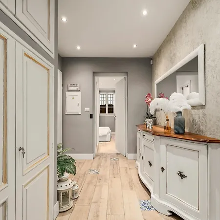 Dolce & Terrace By C&g Apartment *